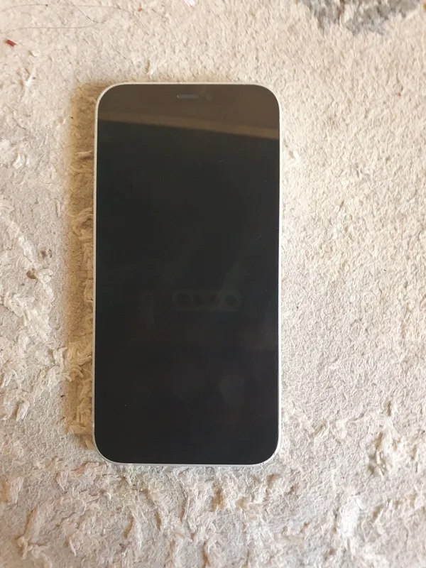 Iphone 12 mini 128 80% 2,500,000 SOM 2