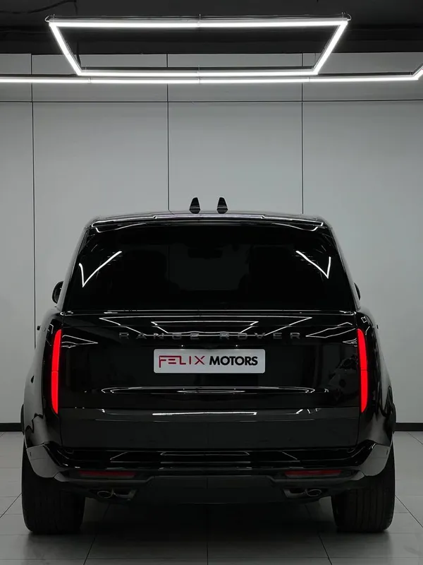 Range Rover Autobiography (Long) 4 Range Rover Autobiography (Long) 4