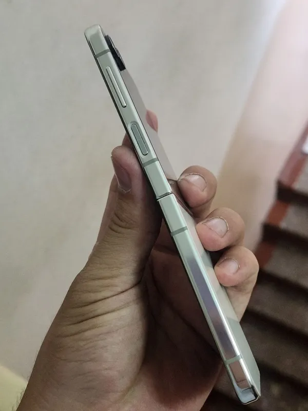 Samsung galaxy Z flip 5 256gb — фото 3