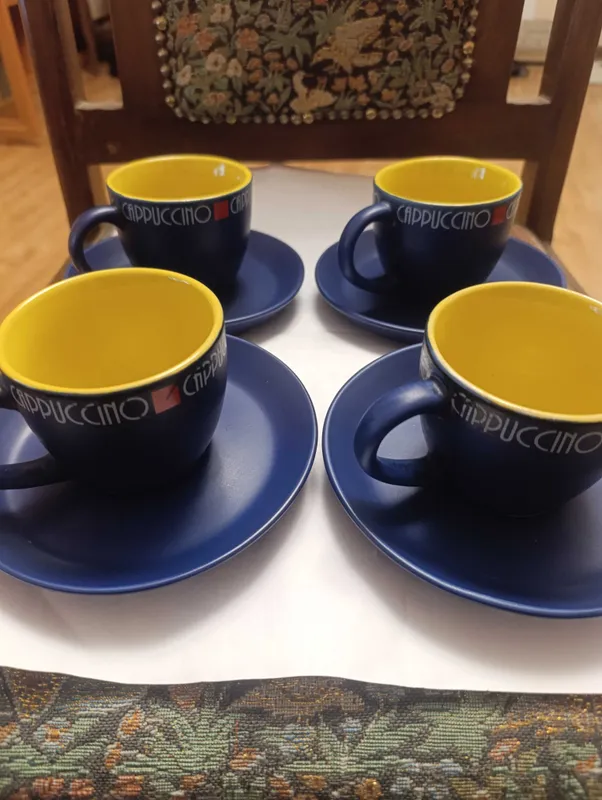 Продам 4 кофейной пары cappuccino,Италия,срачно