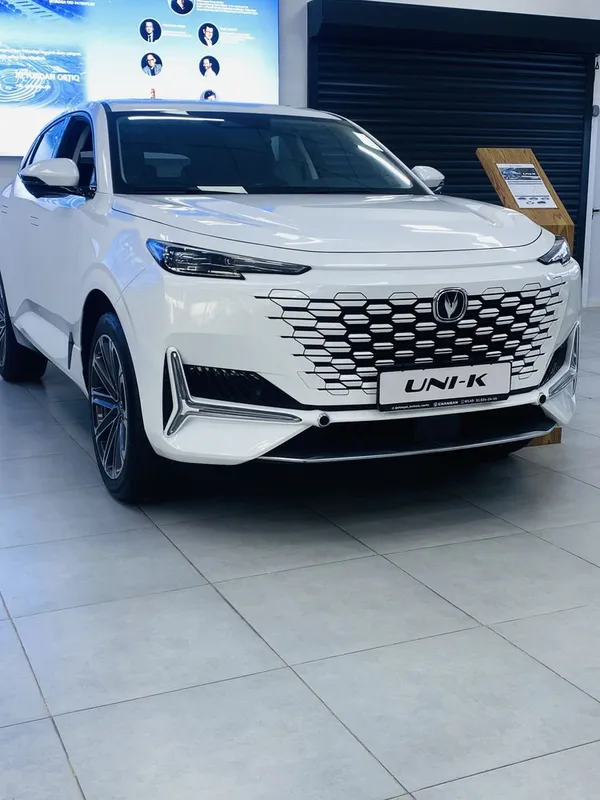 Changan uni k 4x4 xoxlagan rangida bor