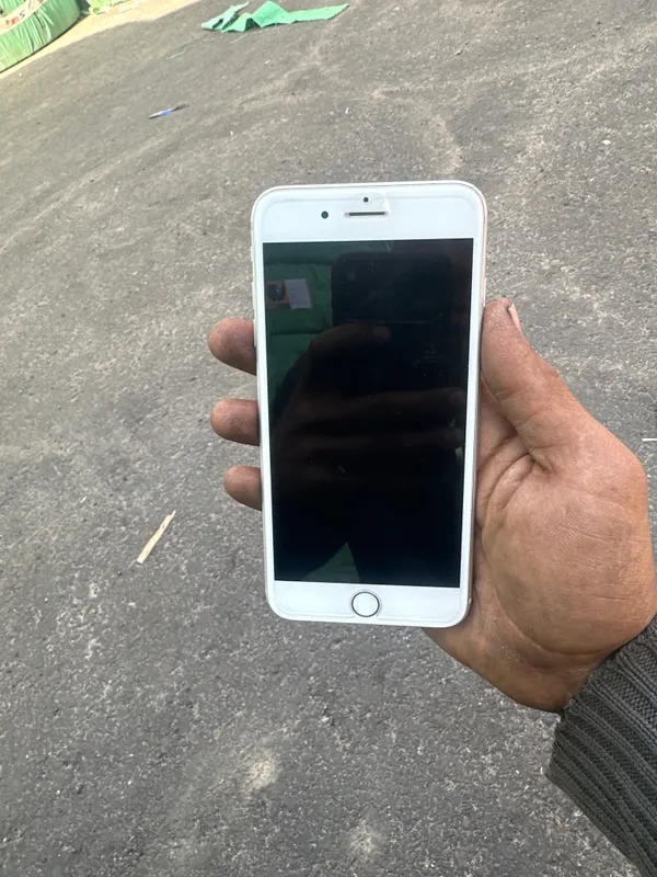 iphone 8 plus 64gb narxi 1 mln aybi yo’q umuman 2
