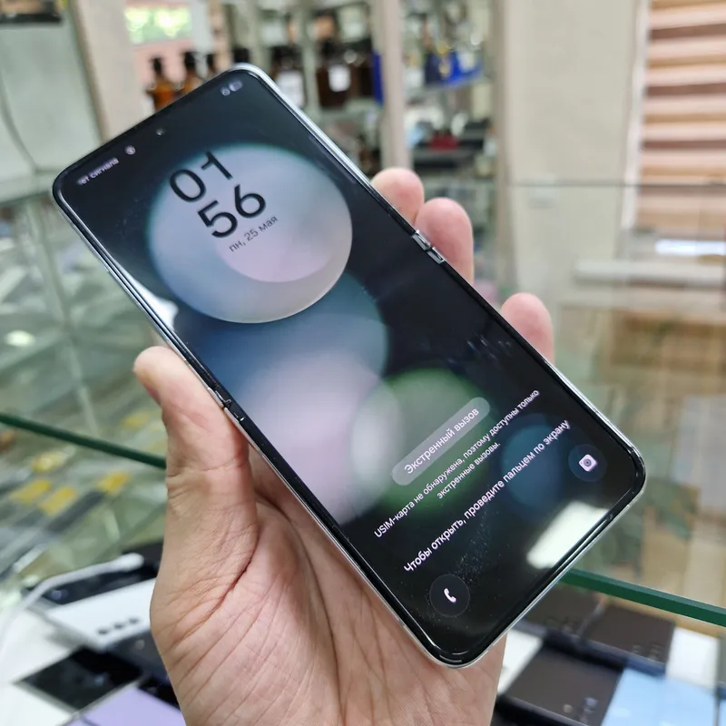 Samsung Flip5 4 Samsung Flip5 4