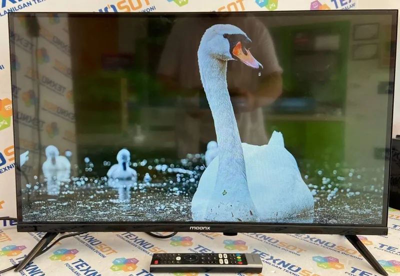 MoonX 32AH700 Smart TV — фото 1