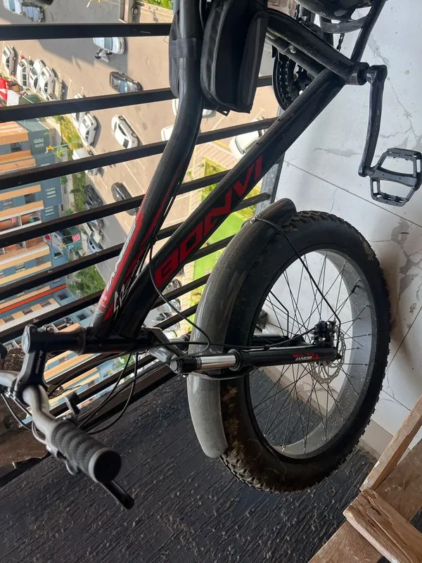 Srochni Bonvi velosped sotiladi yaxshi, yangi holatda, 1 oy minilgan 2 Srochni Bonvi velosped sotiladi yaxshi, yangi holatda, 1 oy minilgan 2
