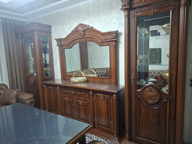 Продается камод и пеналы для гостинной. 2