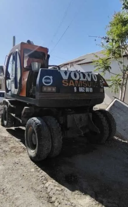 Ekskovator 132W срочно сотилади 5