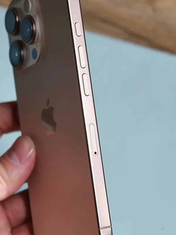iPhone 1 iPhone 1