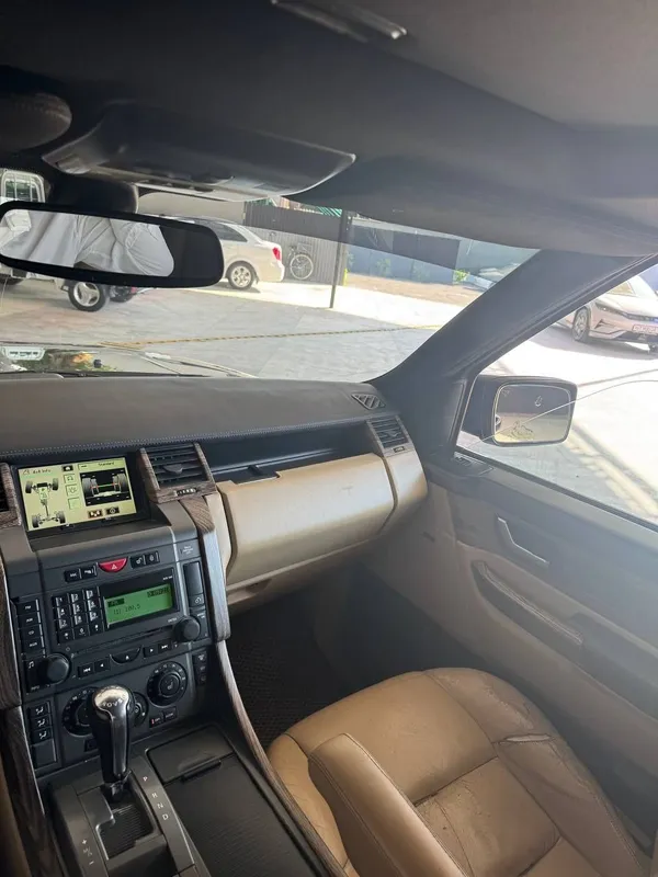 Range rover qora 1