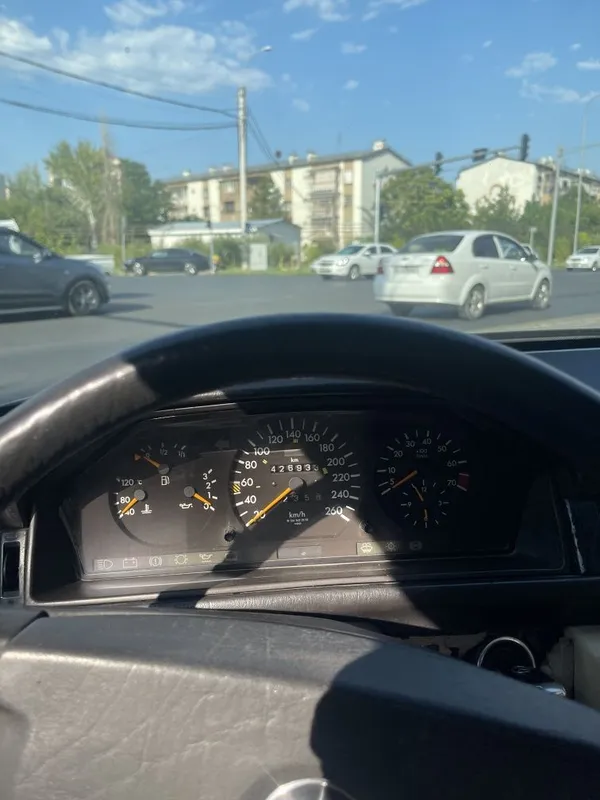 Продается Mercedes-benz w124 5 Продается Mercedes-benz w124 5
