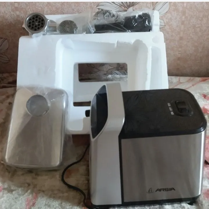 Электромясорубка. Продам Электромясорубка. Продам