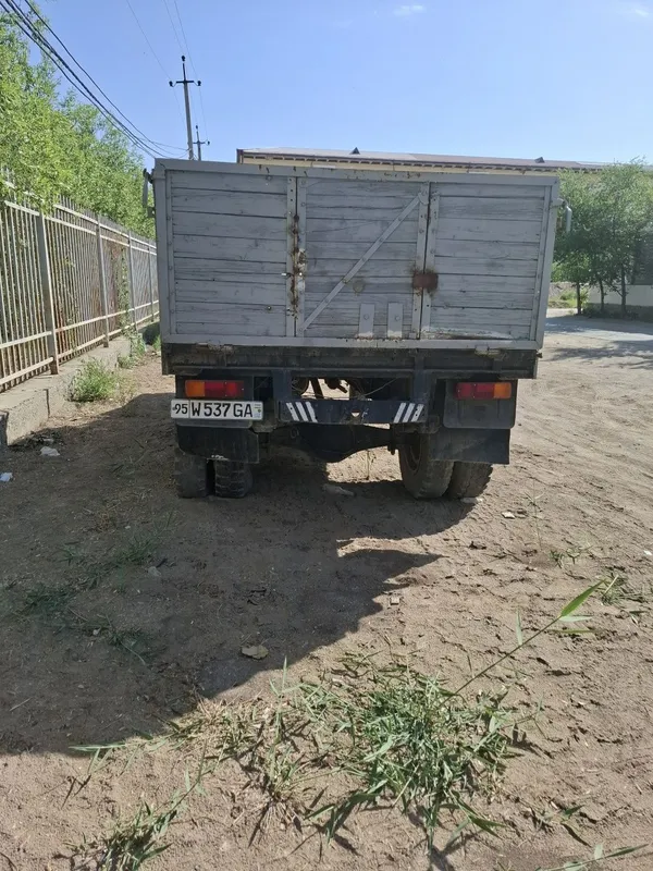Mashın jaǵdayı zor júk tasılmaǵan tek avtomektepte turǵan mashın — фото 2