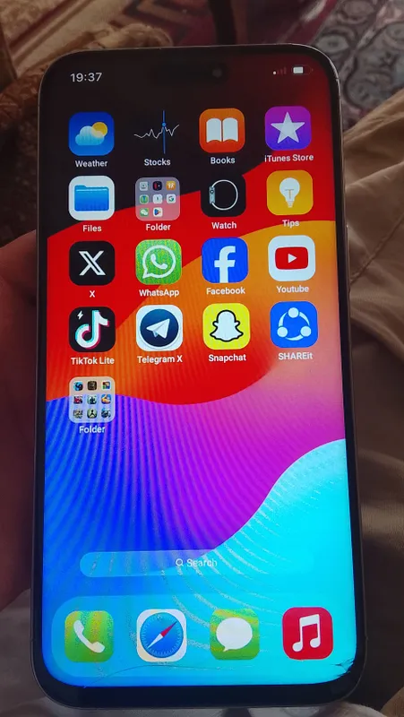iphone 15 holati yaxshi ozgina singan arzon — фото 1