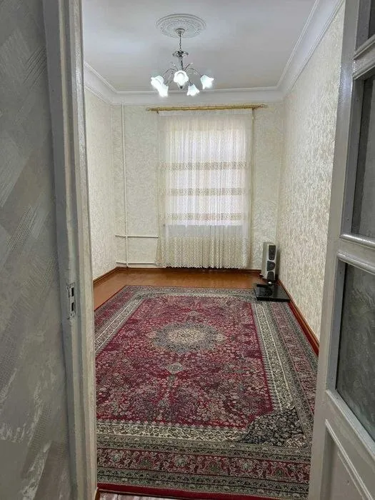 Аренда 2-комнатной квартиры, 72 м², 4/4 — фото 1