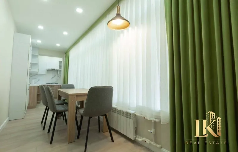 Продаётся 4-комнатная квартира, 100 м², 3/4, Мирабадский район 7
