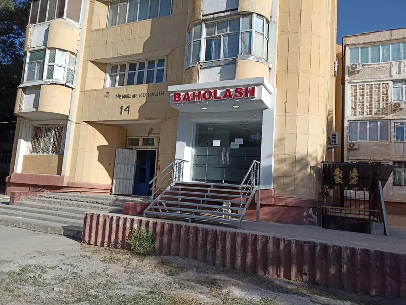 Продается нежилое помещение на 1 этаже 7 этажного дома.