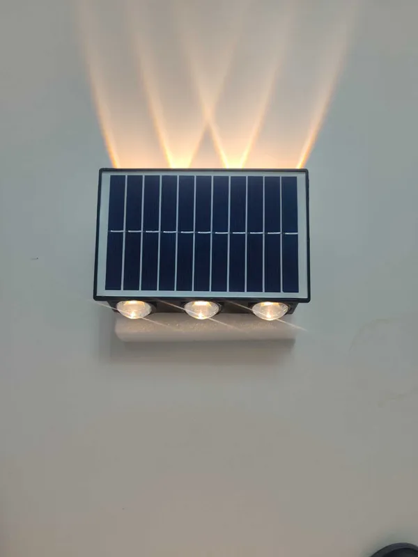Солнечный LED светильник для фасада и улицы 3 Солнечный LED светильник для фасада и улицы 3