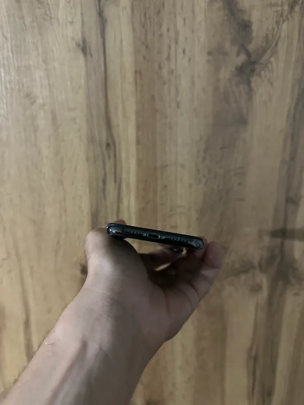 iPhone XS 7 iPhone XS 7