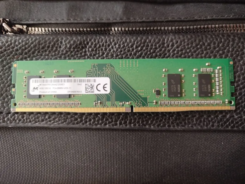 DDR4 4GB Оперативная память 2 DDR4 4GB Оперативная память 2