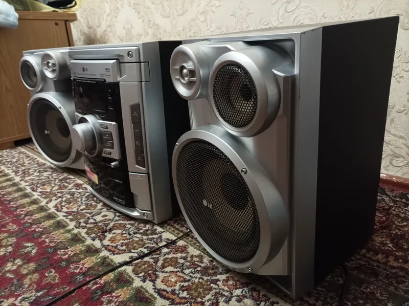 Усилитель LG продаётся, состояние хорошее 4 Усилитель LG продаётся, состояние хорошее 4