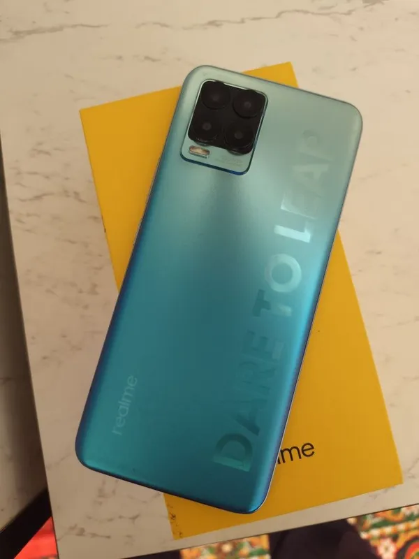 Смартфон Realme 8pro 6/128 — фото 2