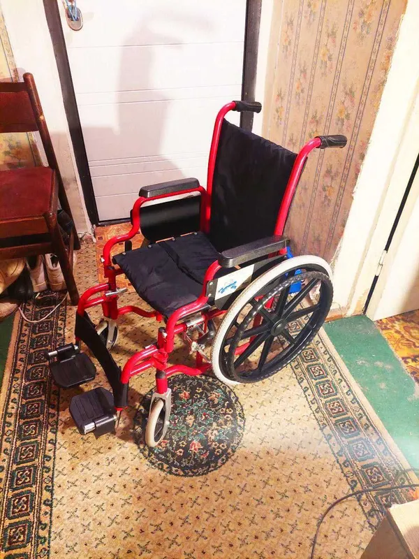 Продам новую американскую детскую инвалидную коляску 1 Продам новую американскую детскую инвалидную коляску 1