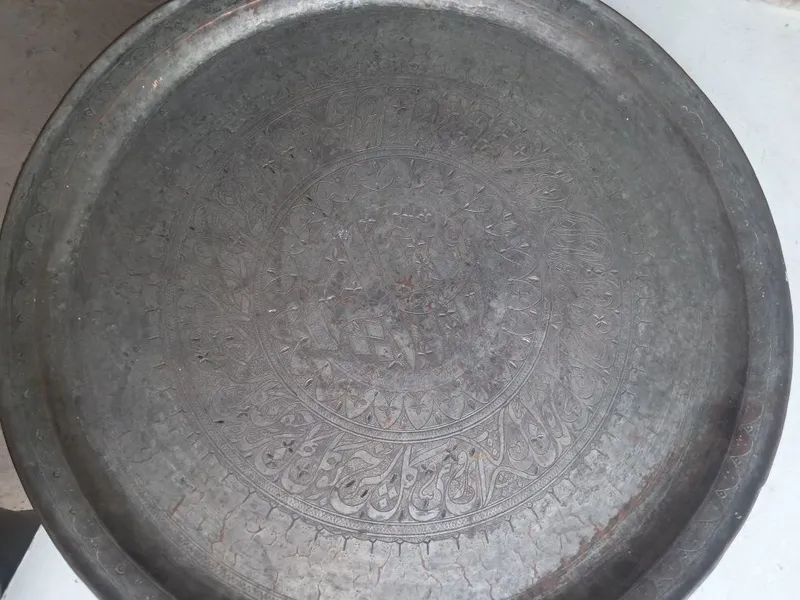 Qadimi mis tavoq sotiladi