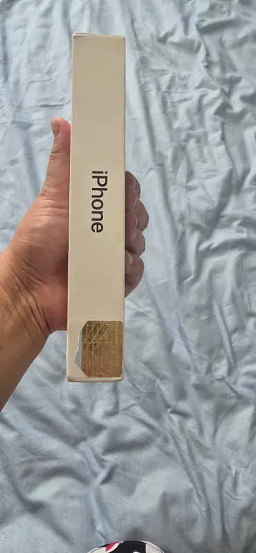 Yengi karobkali iPhone 16