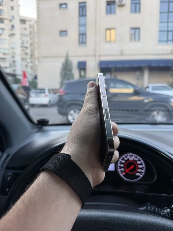 iPhone 16 Pro 256Gb 88% Yomkost 2 iPhone 16 Pro 256Gb 88% Yomkost 2