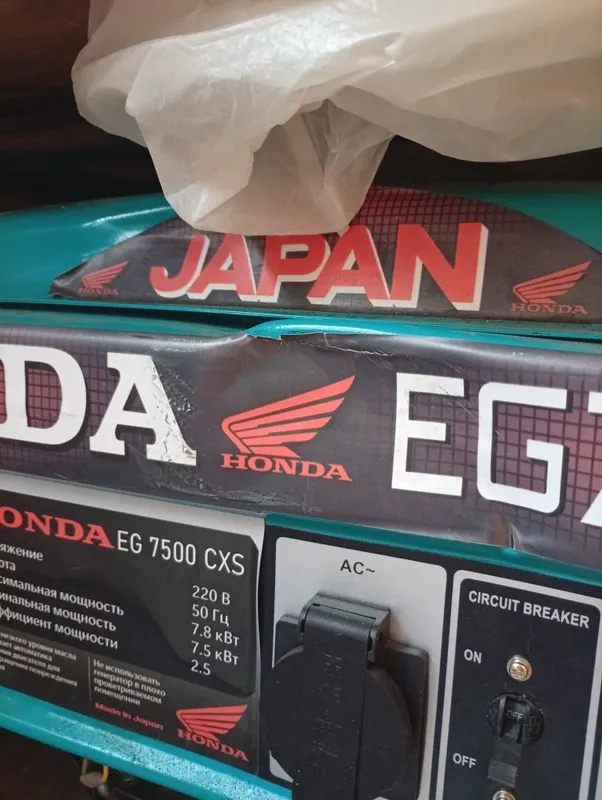 Продается генератор honda 3