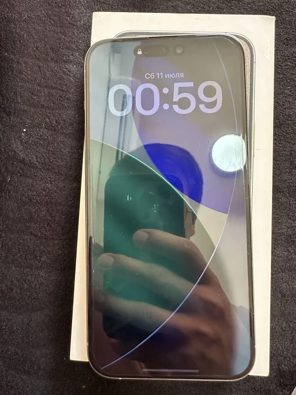 Iphone 15 pro max sotiladii 6