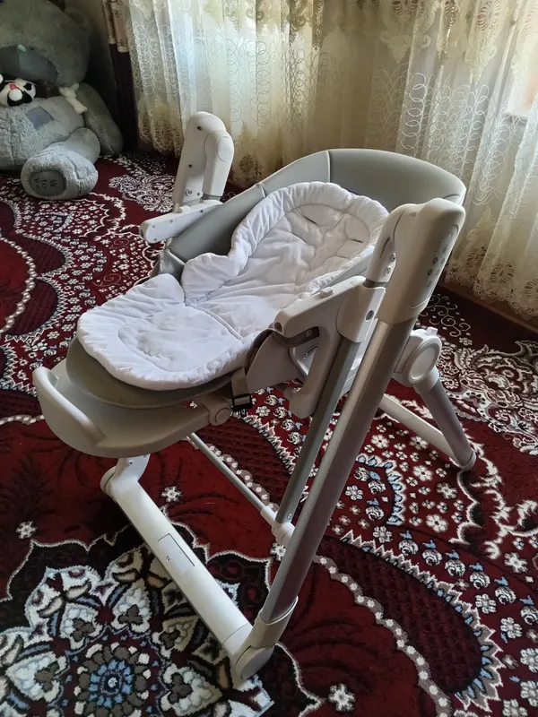 Болалар стулчаси ва качиласи блютиси бор йоткизила