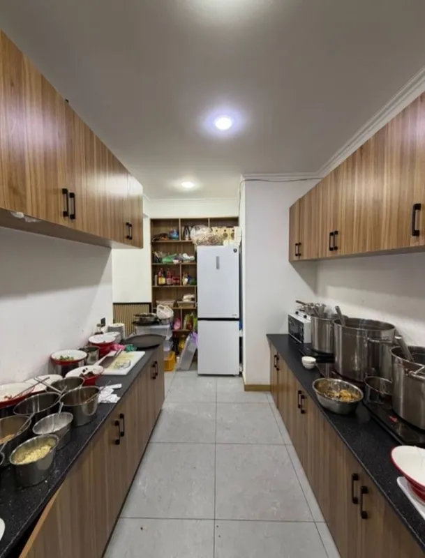 Нежилое помещение возле Кафе Фрегат 1-линия 64 м² с ремонтом — фото 1