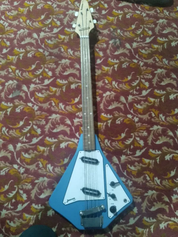 bass gittara sotiladi holati yaxshi ishlaydi — фото 1