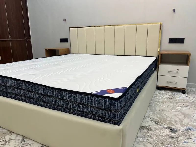 Кровать Кровать двухспальный spalniy