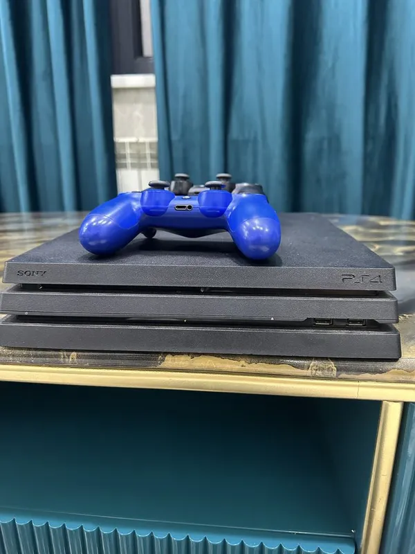 Playstation 4Pro — фото 2