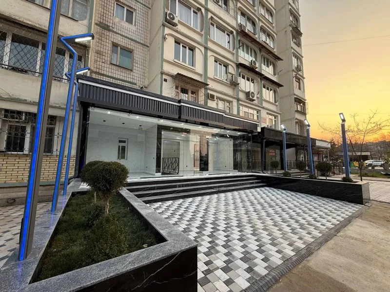 Продаётся Паркентский Нежилое п-о евро ремонт 130м2 1-линия — фото 1