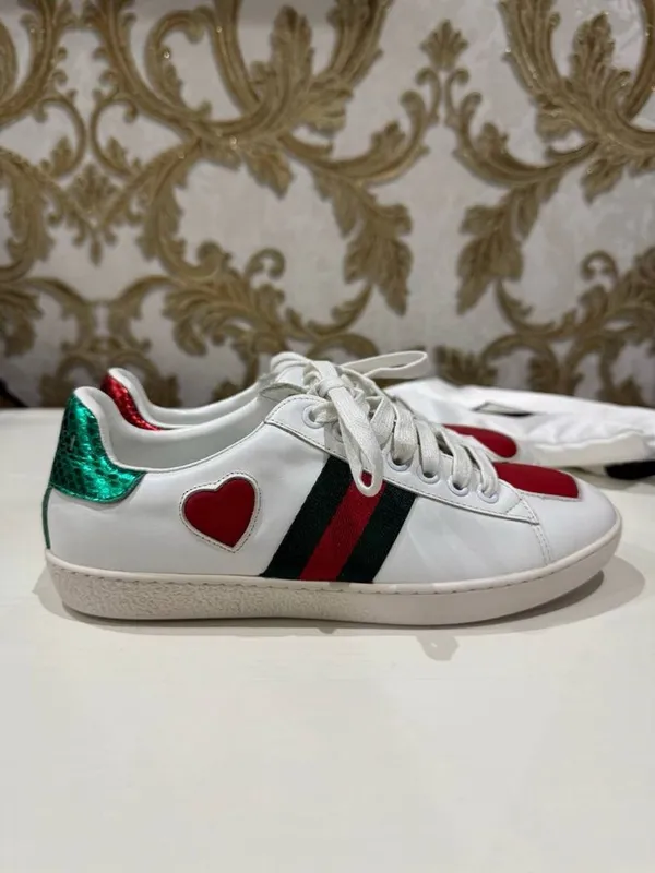 Женские кожаные кеды Gucci, новые, 36-37 размер — фото 1