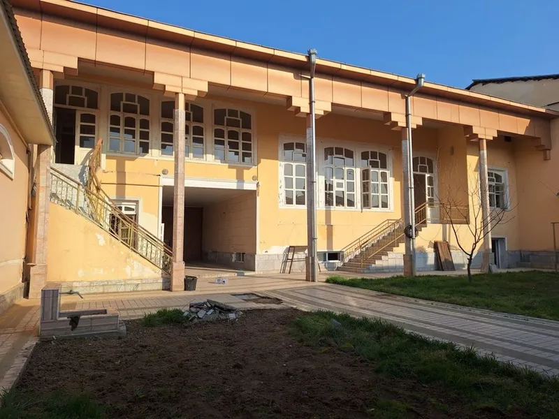 Oxunboboyev arendaga hovli
