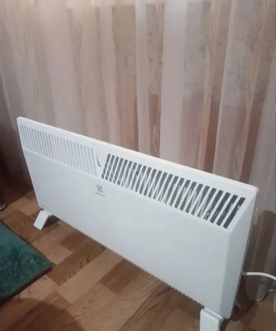 Конвекторный обогреватель Electrolux, настенный, доставка 2 Конвекторный обогреватель Electrolux, настенный, доставка 2