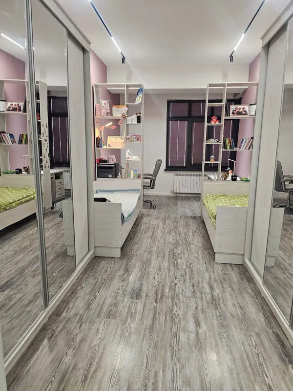 Продается квартира на Горгазе 193 кв 10