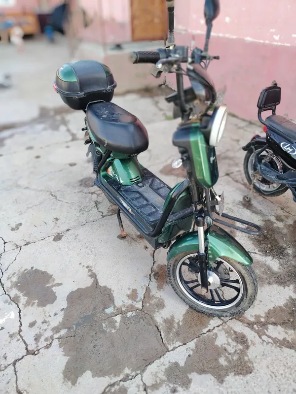 Sukuter sotiladi 1