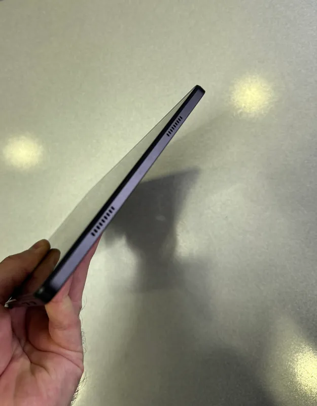 LG Ultra Tab 8