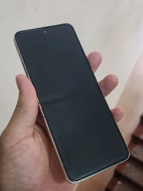 Samsung galaxy Z flip 5 256gb — фото 4