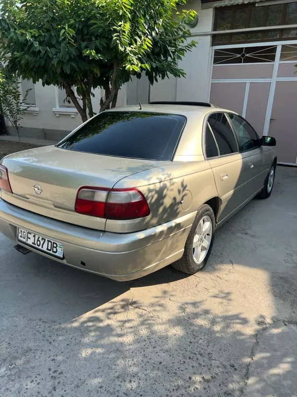 Opel omega srochna sotiladi 7