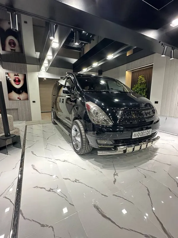Продается представительский HYUNDAI GRAND STAREX 3 Продается представительский HYUNDAI GRAND STAREX 3