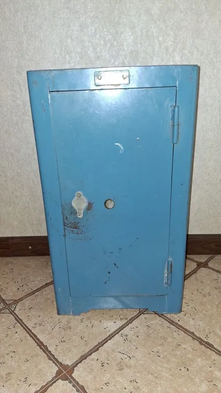 Сейф заводской СССР