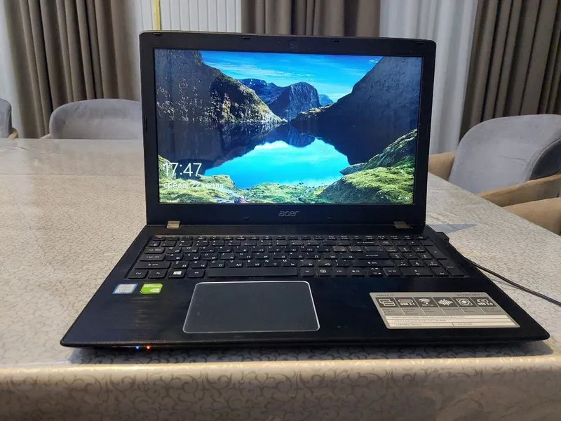Продам ноутбук Acer 1