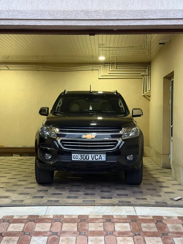 Trailblazer sotiladi 1 Trailblazer sotiladi 1