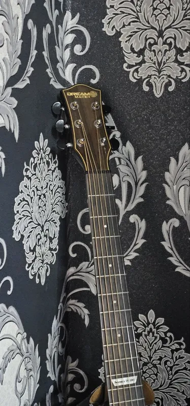 Orginal Gitara sotiladi — фото 2